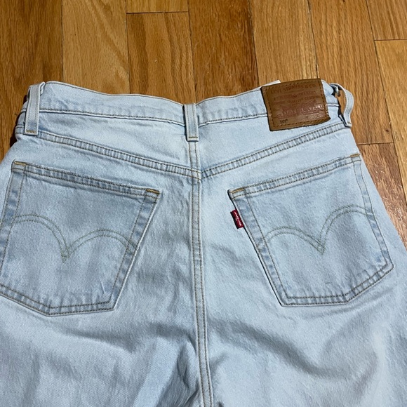 Levi 501 - Picture 4 of 4